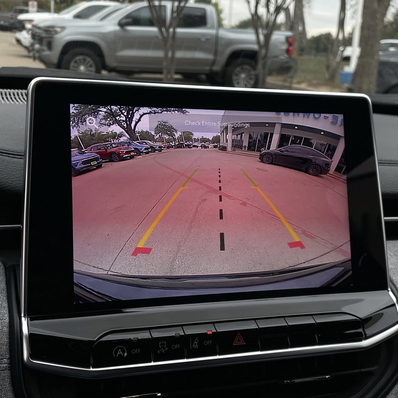 Used 2024 Jeep Compass Latitude w/ Altitude Special Edition image 18