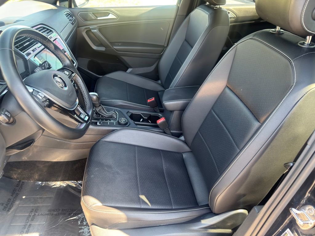 Used 2021 Volkswagen Tiguan SE image 19