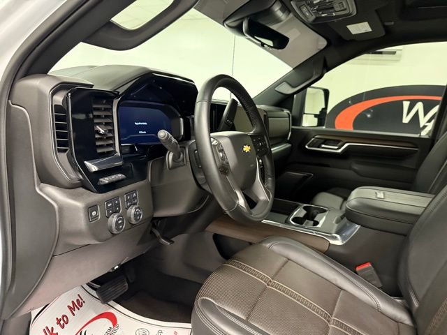 Used 2025 Chevrolet Silverado 2500 High Country w/ Technology Package image 13
