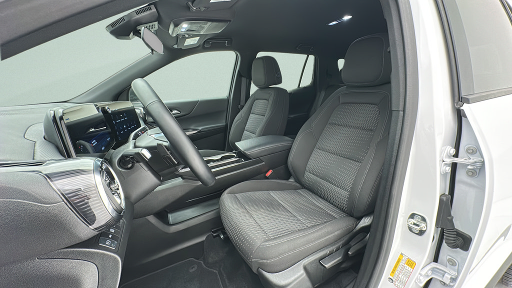 Used 2025 Chevrolet Equinox LT AWD/4WD image 13