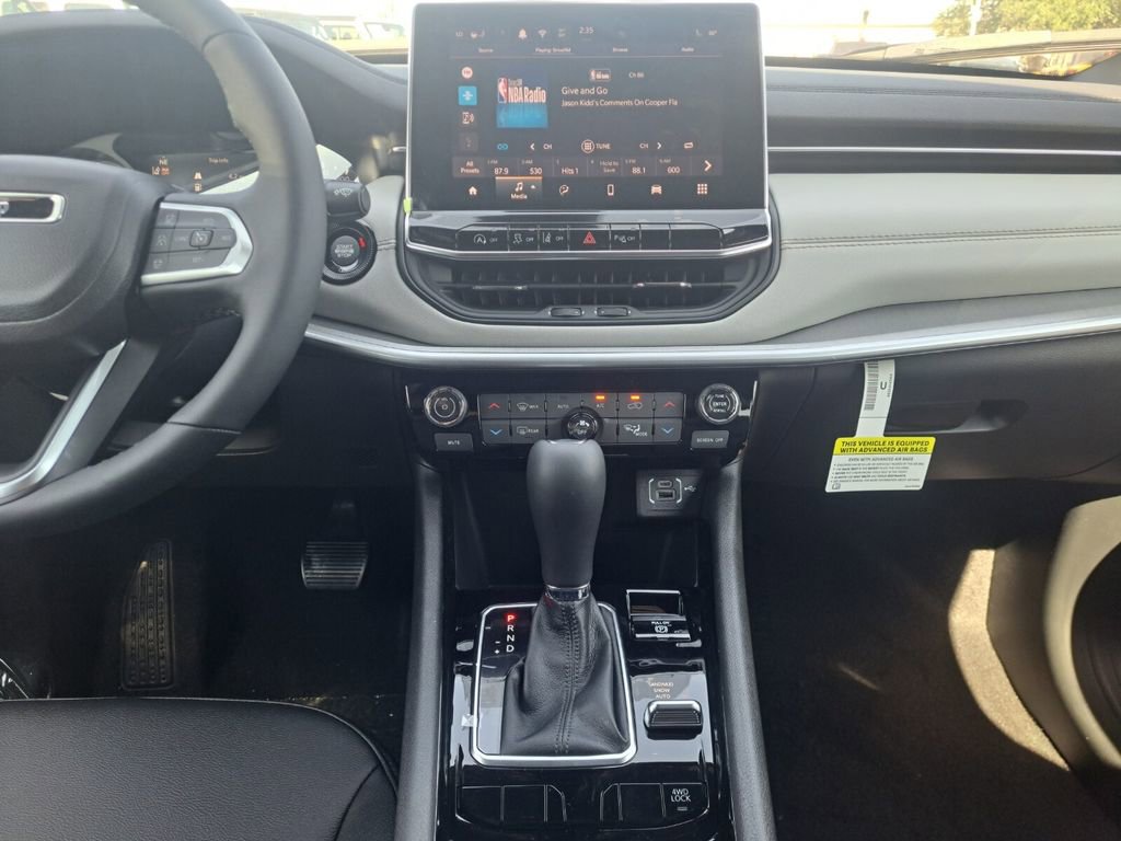 New 2026 Jeep Compass Limited image 19