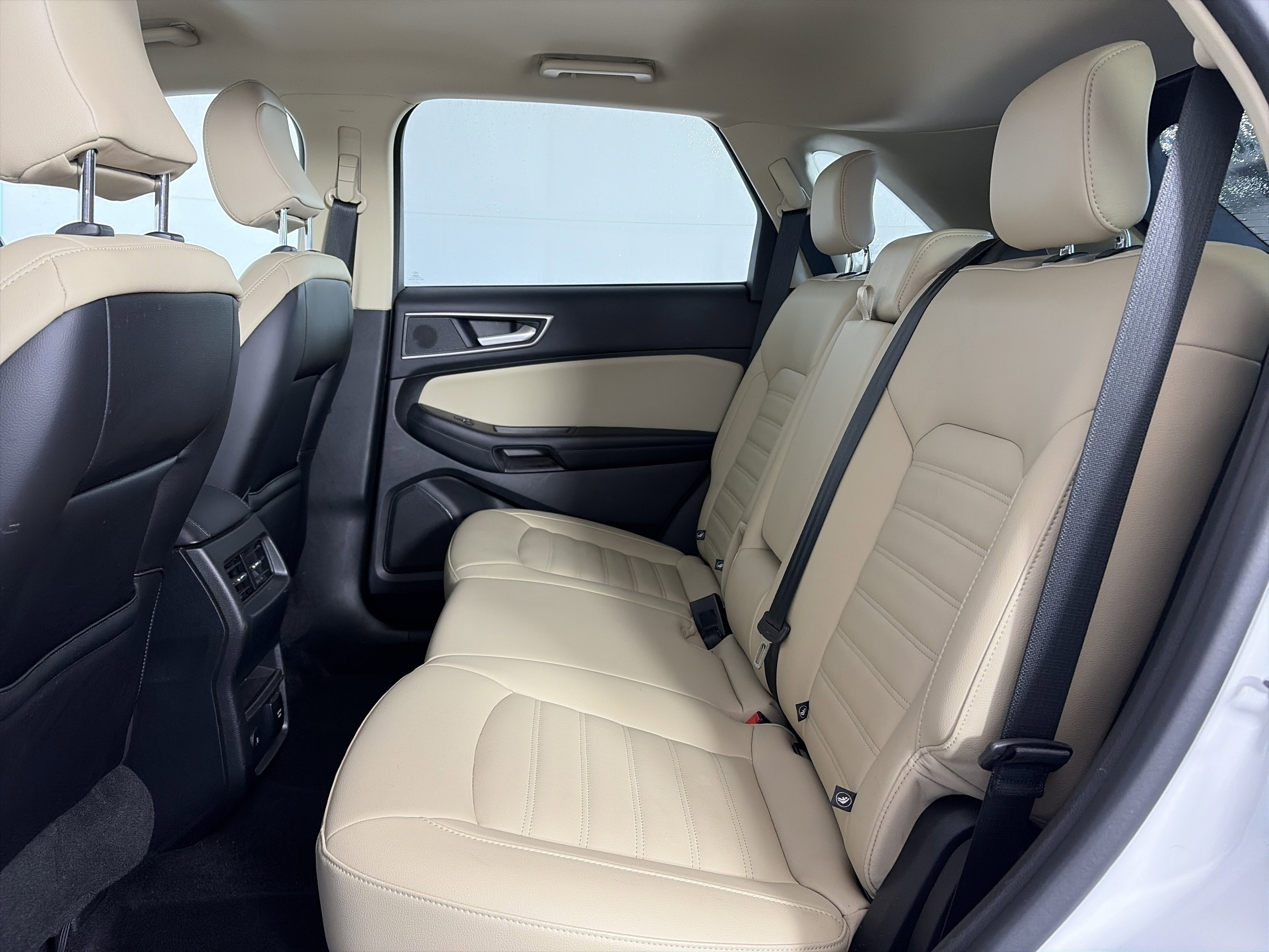 Used 2024 Ford Edge SEL w/ Convenience Package image 7