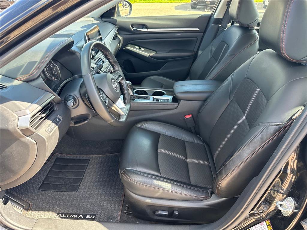 Used 2024 Nissan Altima 2.5 SR AWD/4WD image 6