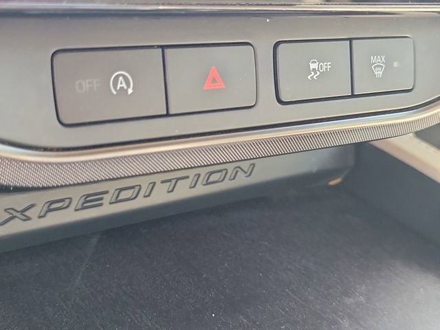 Used 2022 Ford Expedition Platinum AWD/4WD image 18