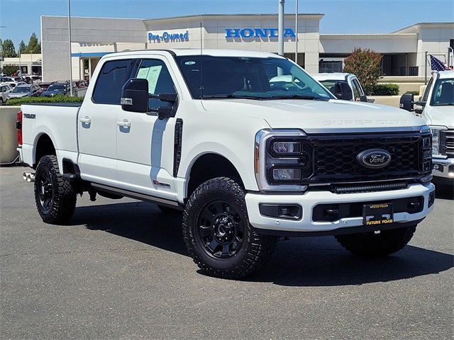 New 2025 Ford F250 Lariat w/ Lariat Ultimate Package