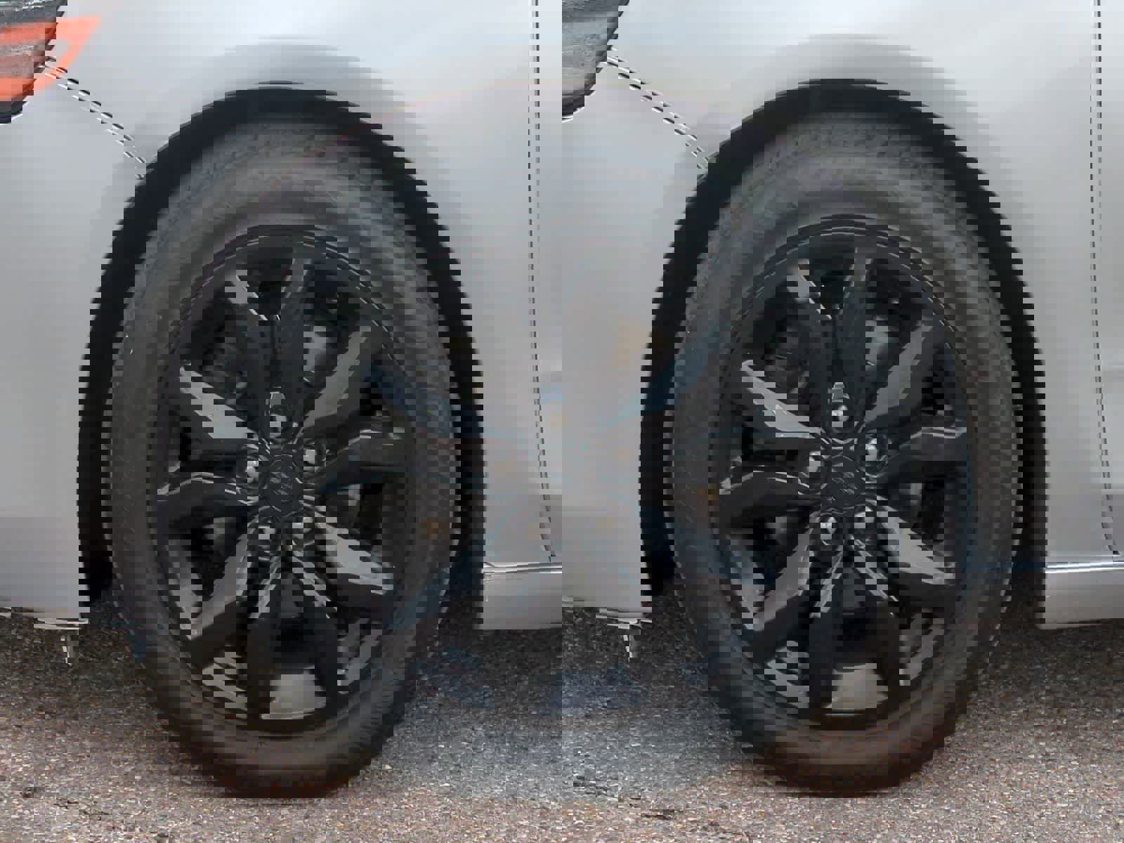 Used 2018 Chevrolet Impala LT FWD image 14