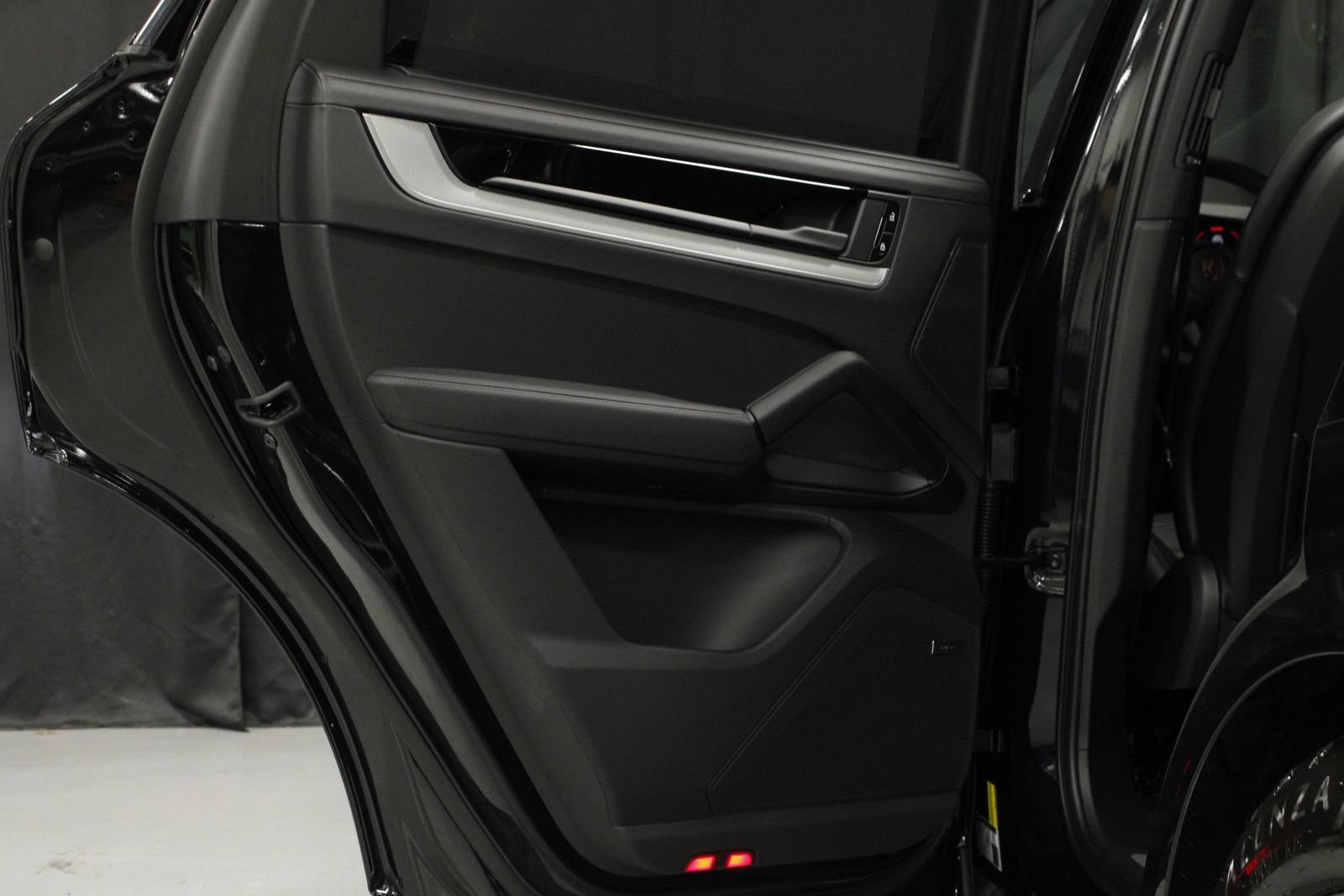 New 2026 Porsche Cayenne S AWD/4WD image 13