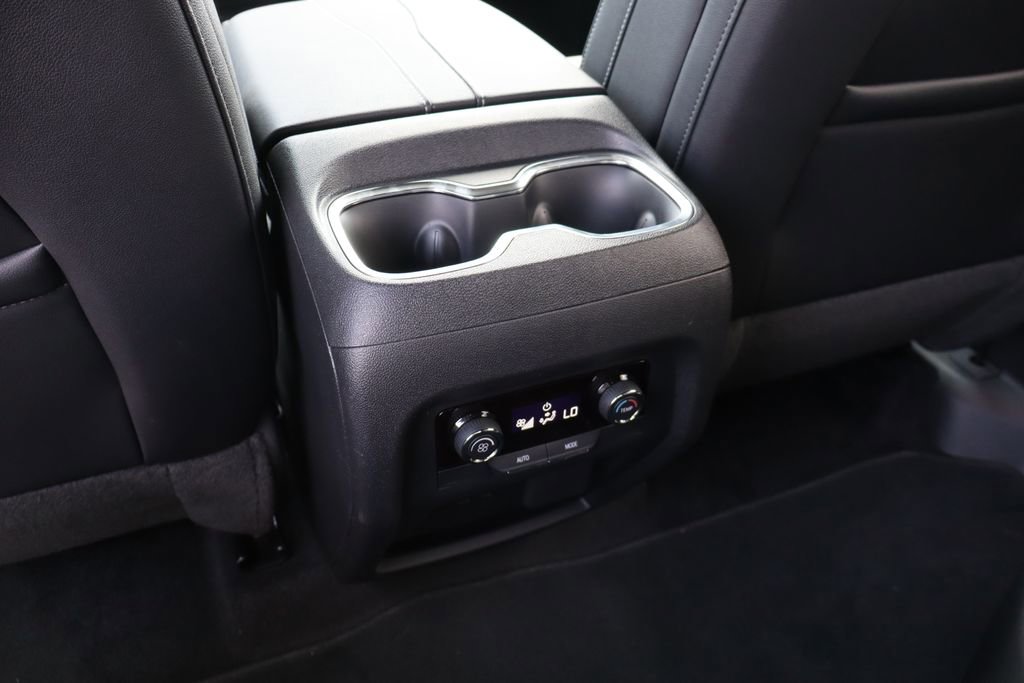 New 2026 Chevrolet Traverse LT w/ Sun and Wheel Package AWD/4WD image 44
