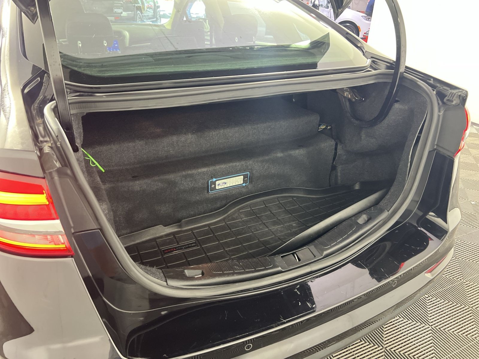 Used 2020 Ford Fusion Energi Titanium FWD image 27
