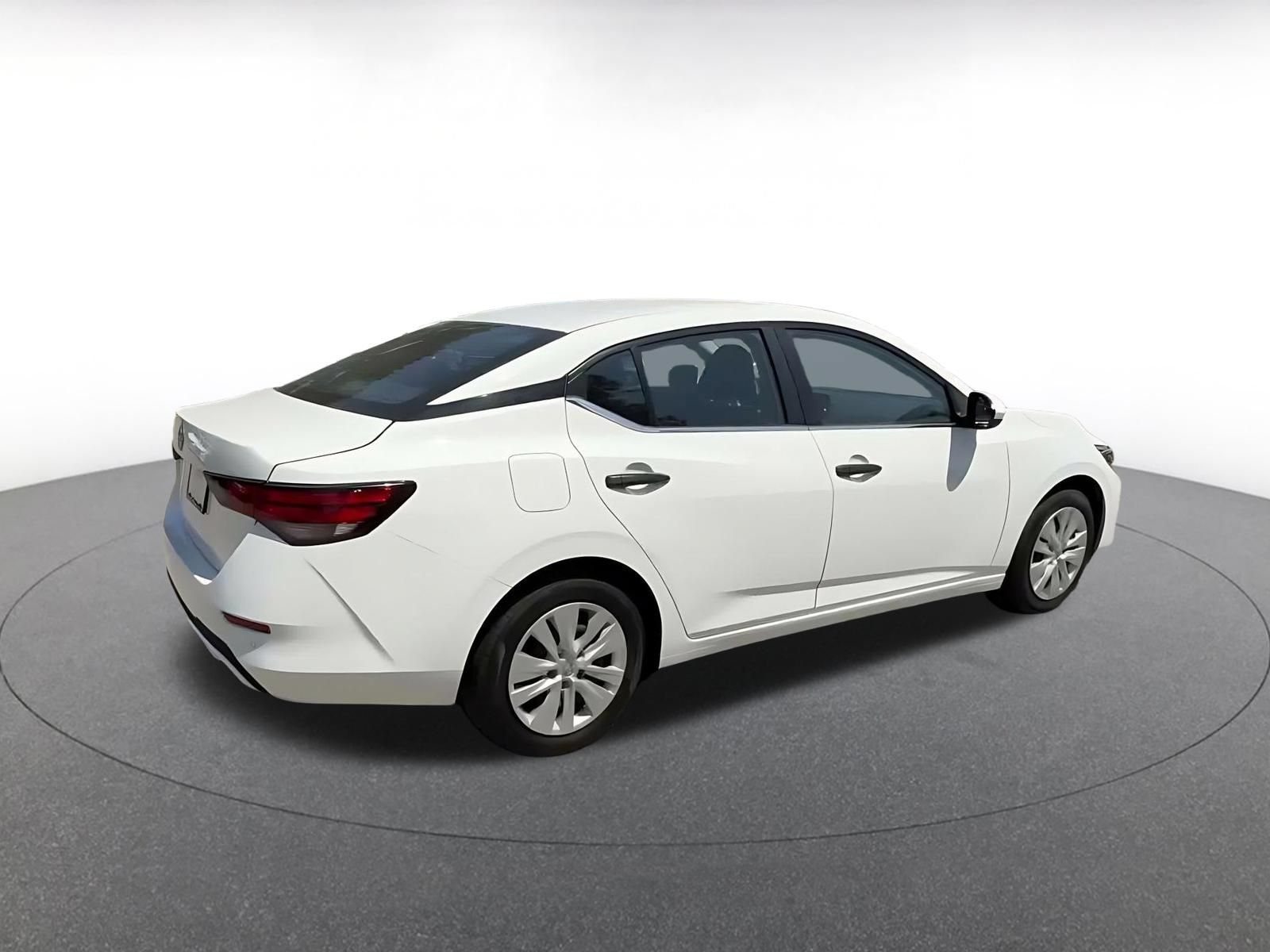 Used 2025 Nissan Sentra S FWD image 15
