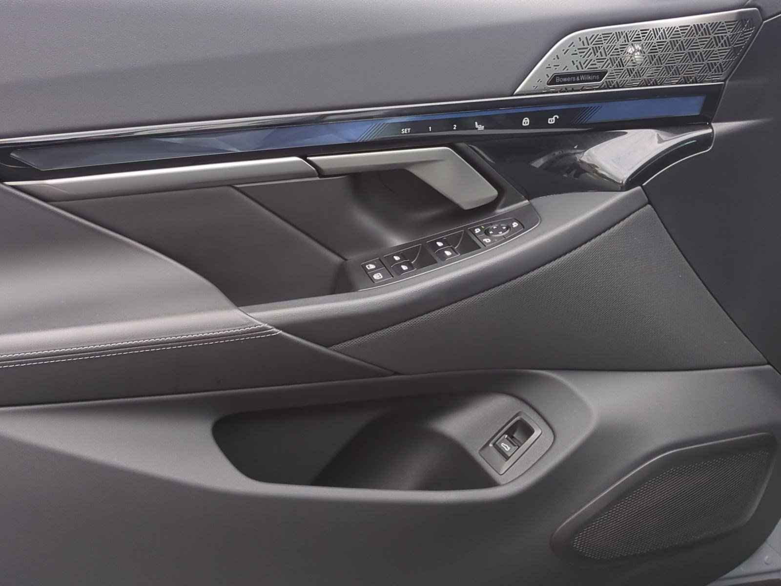 Certified 2025 BMW i5 M60 AWD/4WD image 14