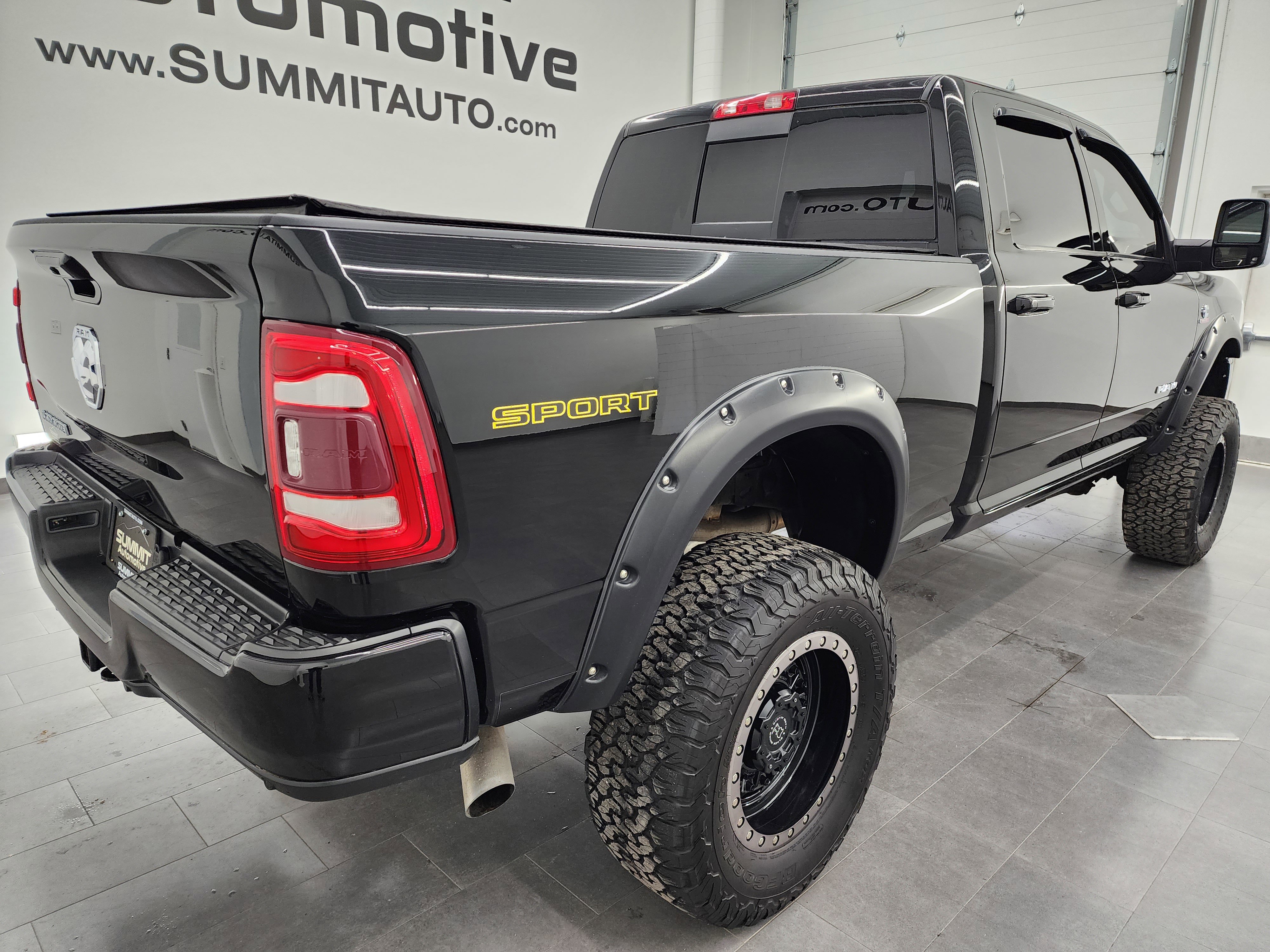 Used 2023 RAM 3500 Laramie image 4