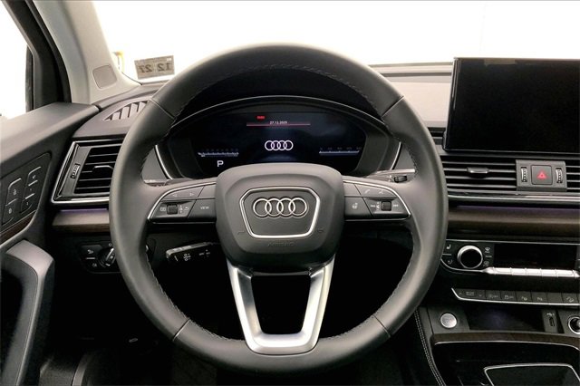 Used 2023 Audi Q5 2.0T Prestige w/ Prestige Package image 5