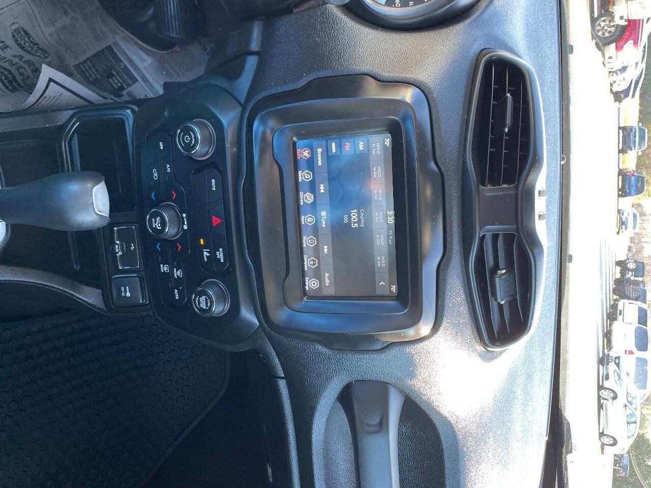 Used 2021 Jeep Renegade Latitude w/ Convenience Group image 12