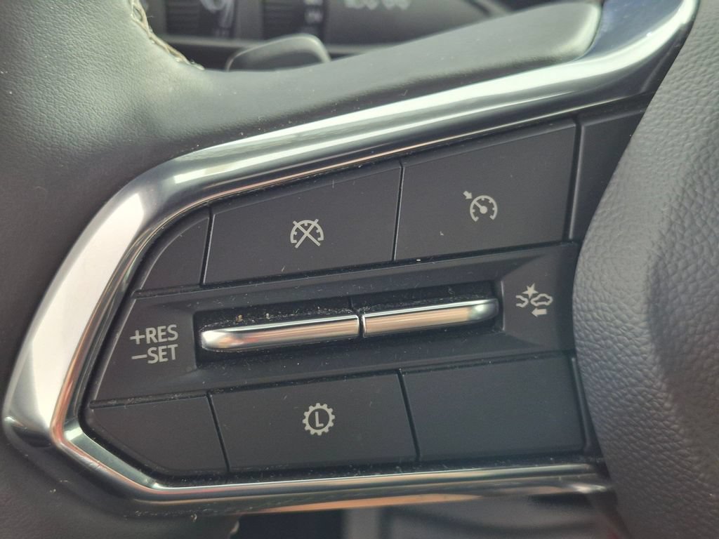 Used 2025 Chevrolet Traverse LT w/ Driver Confidence Package FWD image 15