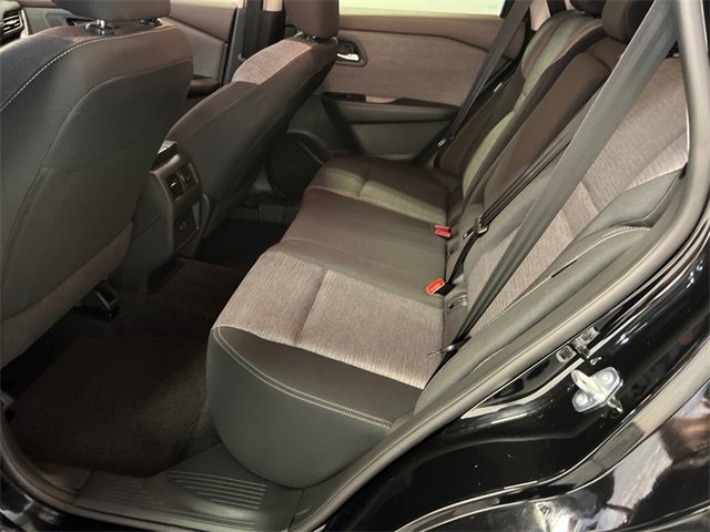 Used 2023 Nissan Rogue SV image 16