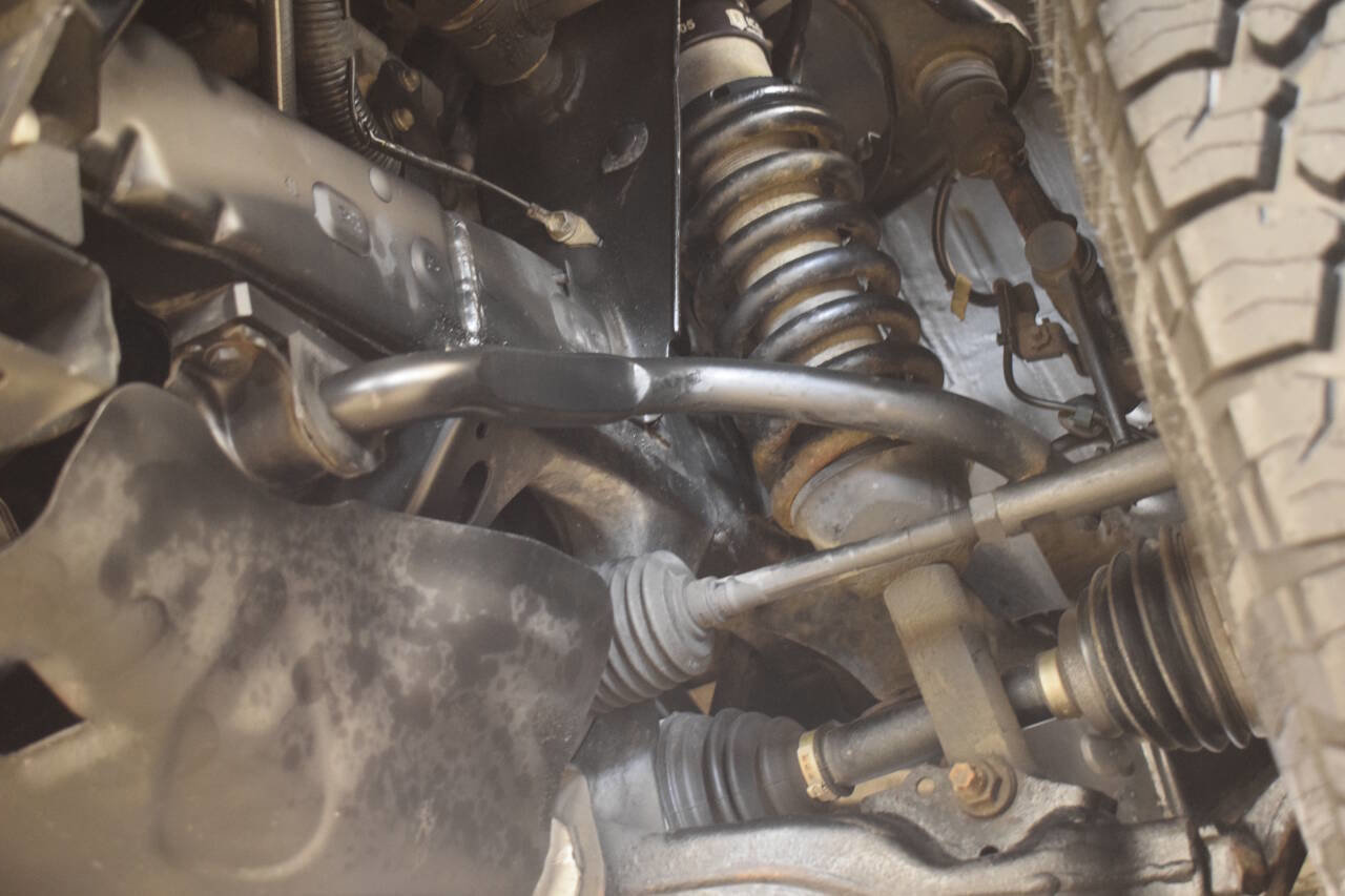 Used 2017 Toyota Tacoma TRD Off-Road image 16