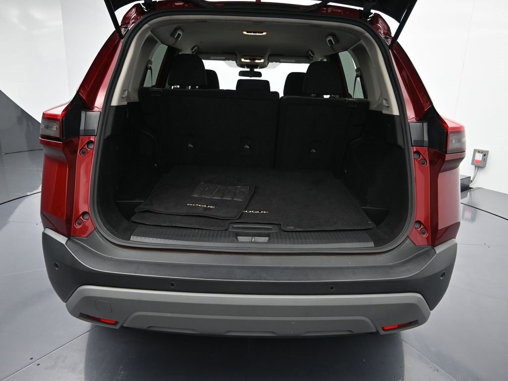 Used 2023 Nissan Rogue SV image 25