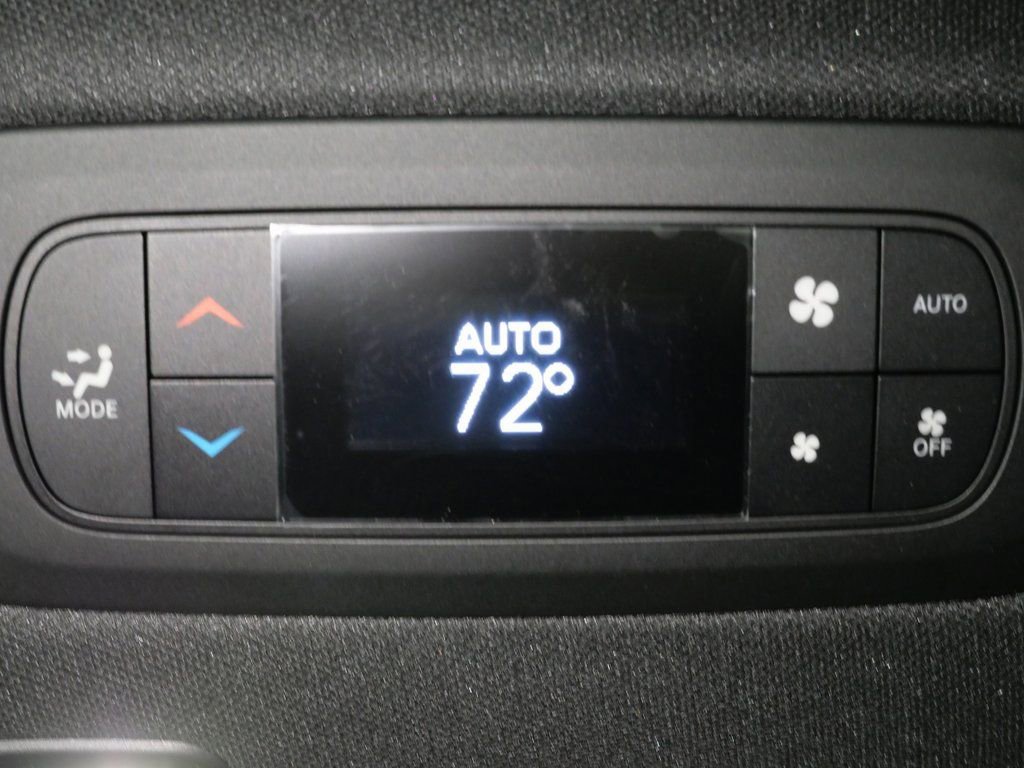 New 2026 Chrysler Pacifica Select image 26