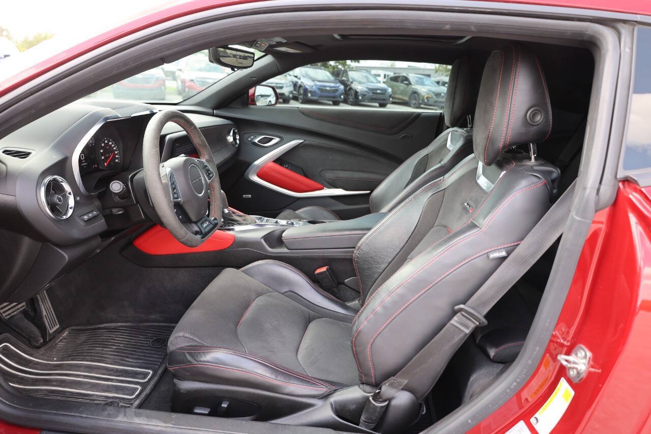 Used 2022 Chevrolet Camaro ZL1 RWD image 13