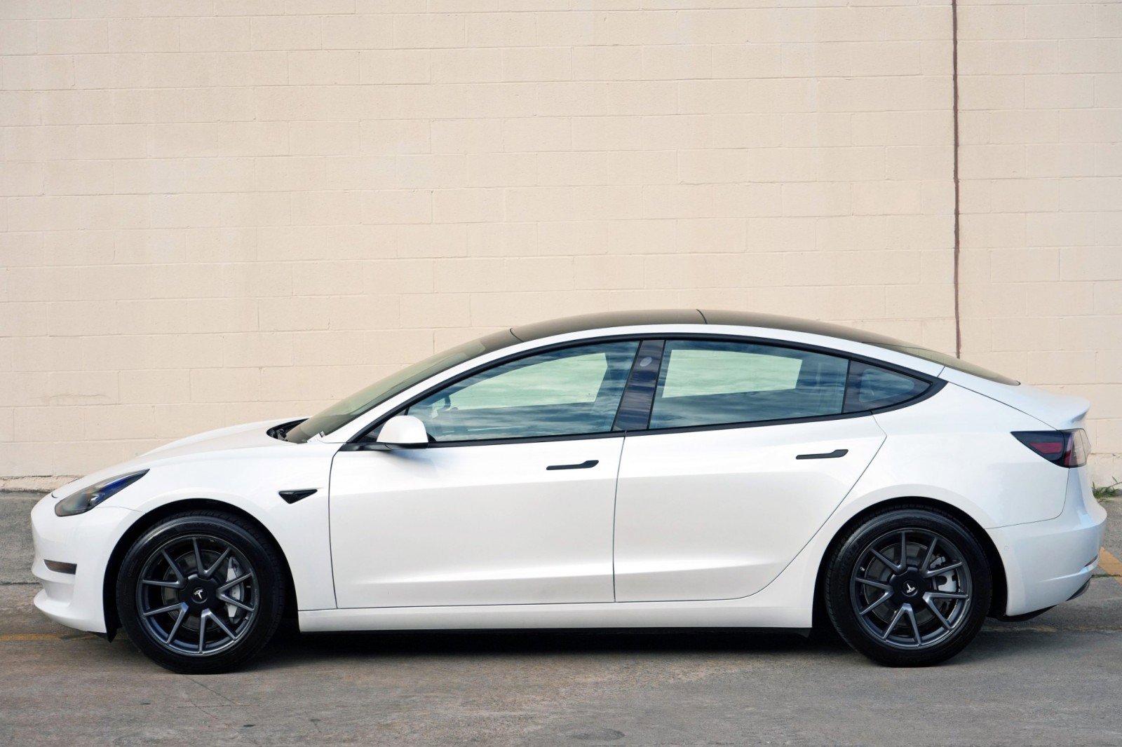 Used 2021 Tesla Model 3 Standard Range Plus RWD image 47
