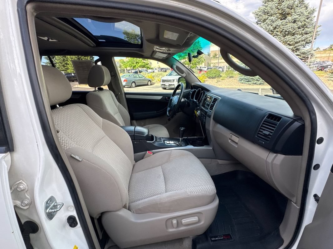 Used 2006 Toyota 4Runner SR5 AWD/4WD image 17