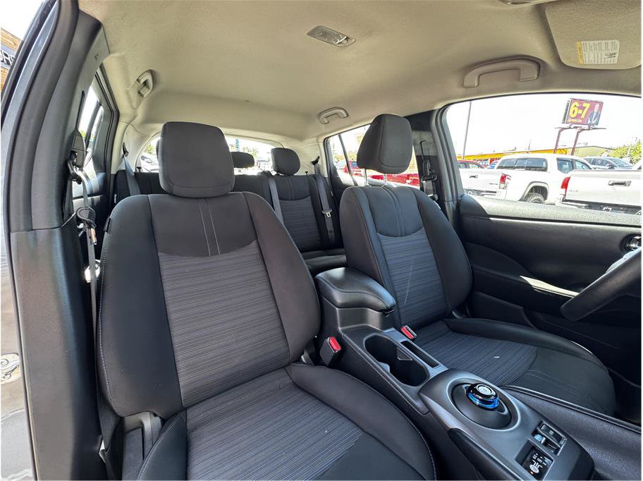 Used 2025 Nissan Leaf S FWD image 15