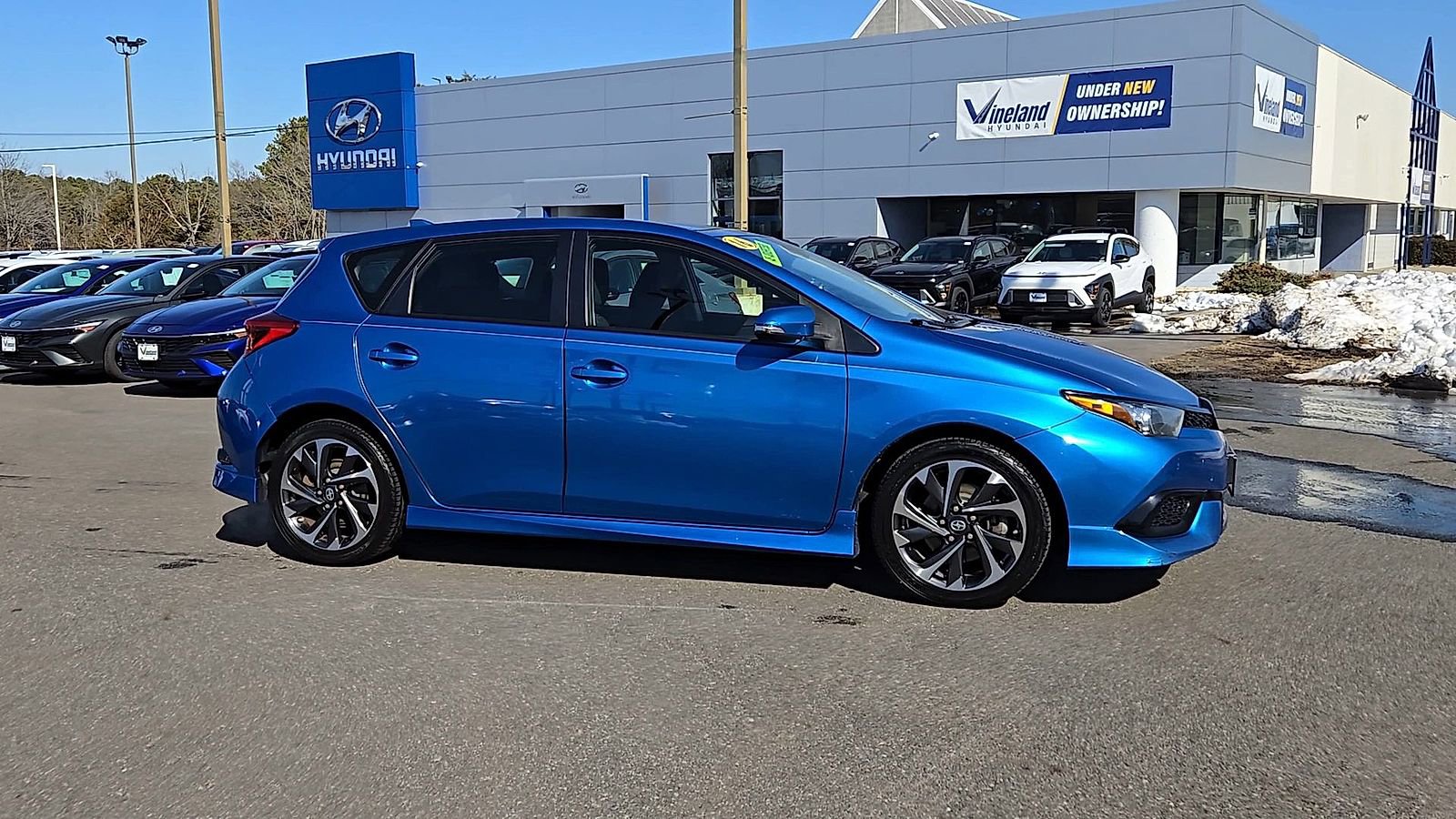 Used 2016 Scion iM image 2