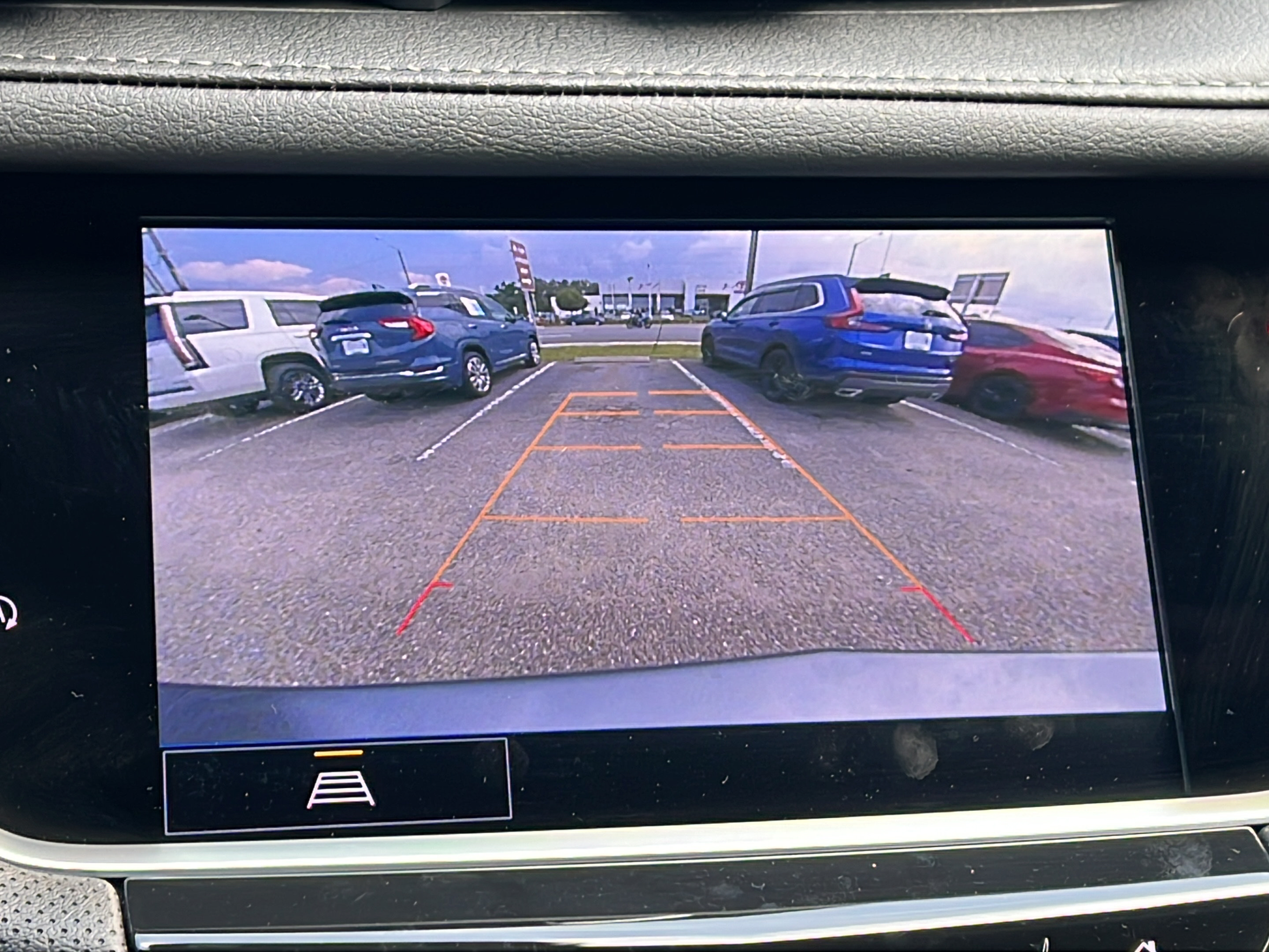 Used 2025 Cadillac XT5 Luxury FWD image 16