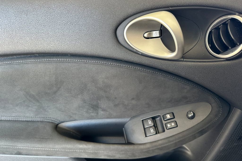 Used 2019 Nissan 370Z Touring Sport image 11