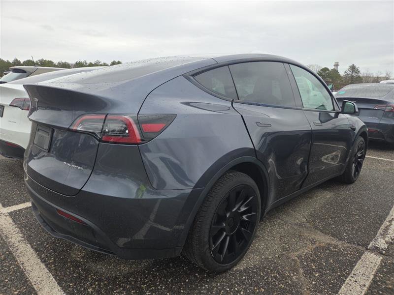 Used 2023 Tesla Model Y Long Range image 9