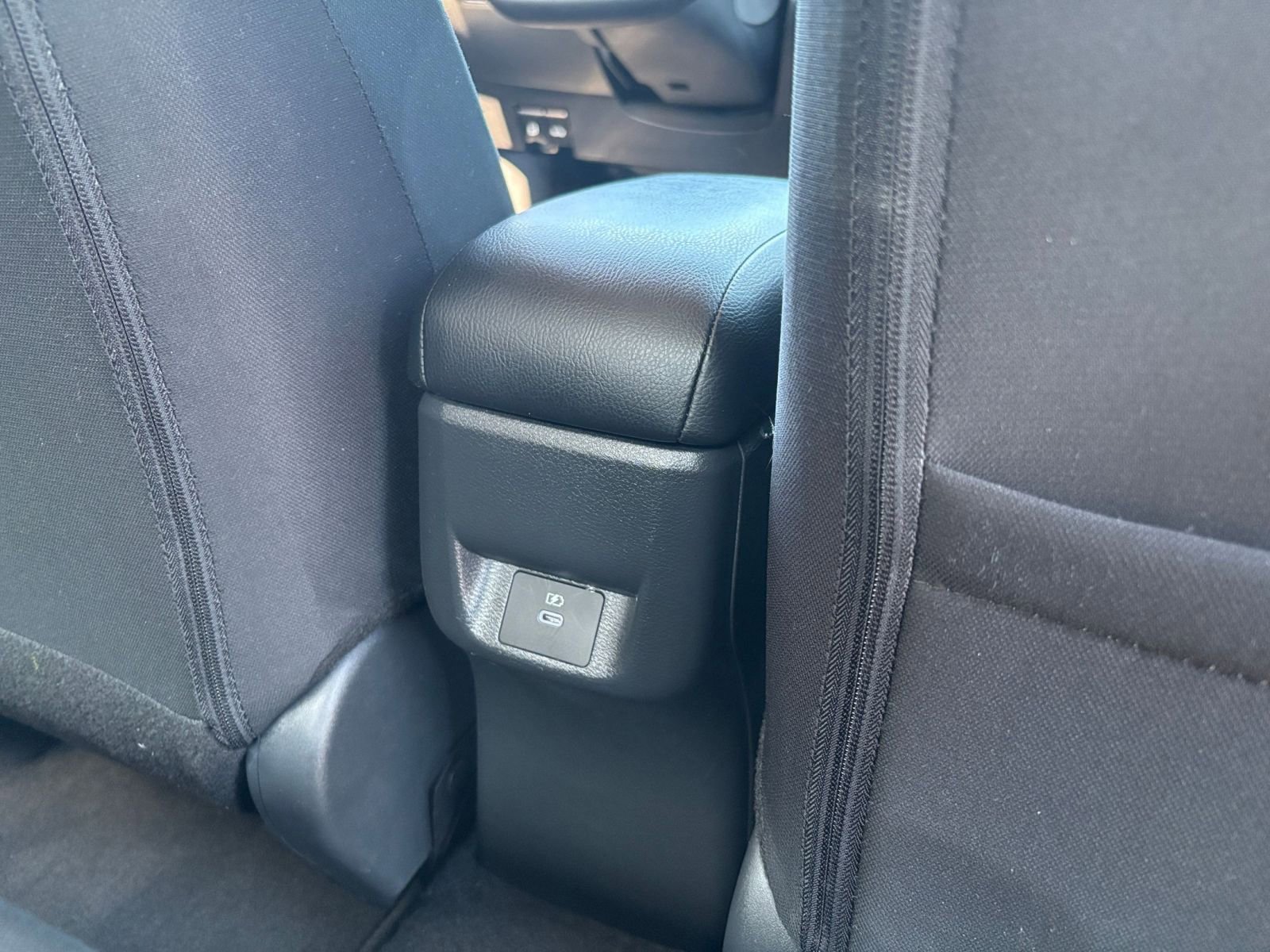 Used 2025 Nissan Versa SV FWD image 25