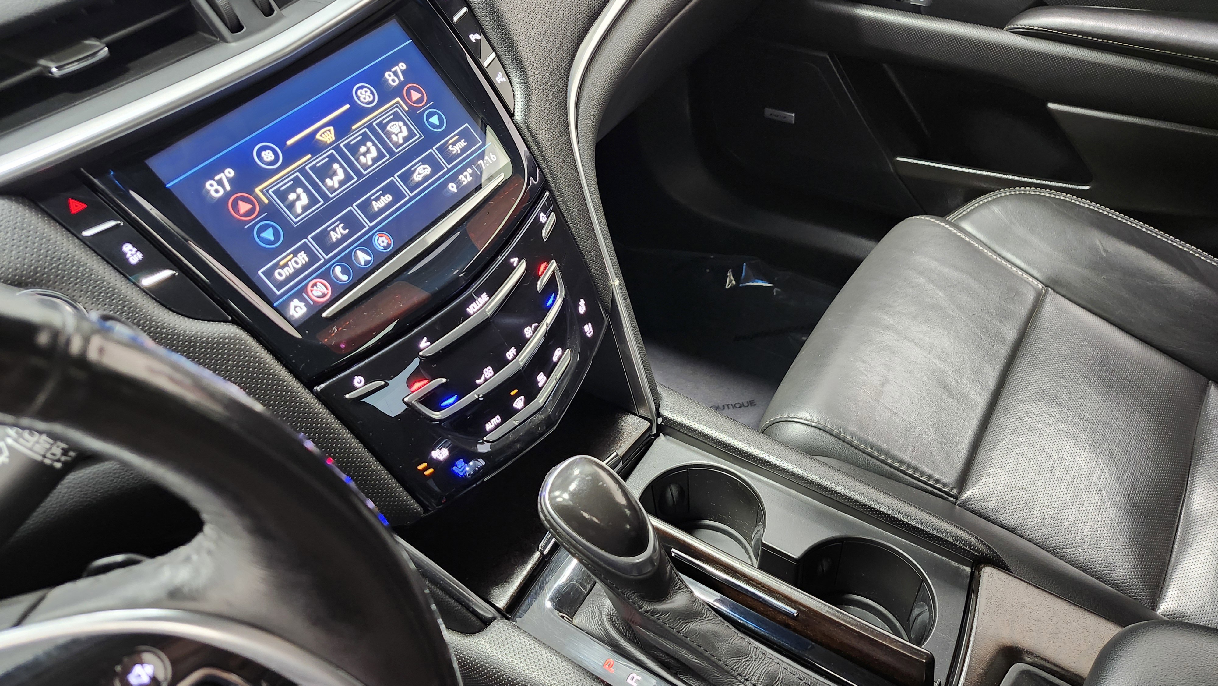 Used 2019 Cadillac XTS Luxury image 28