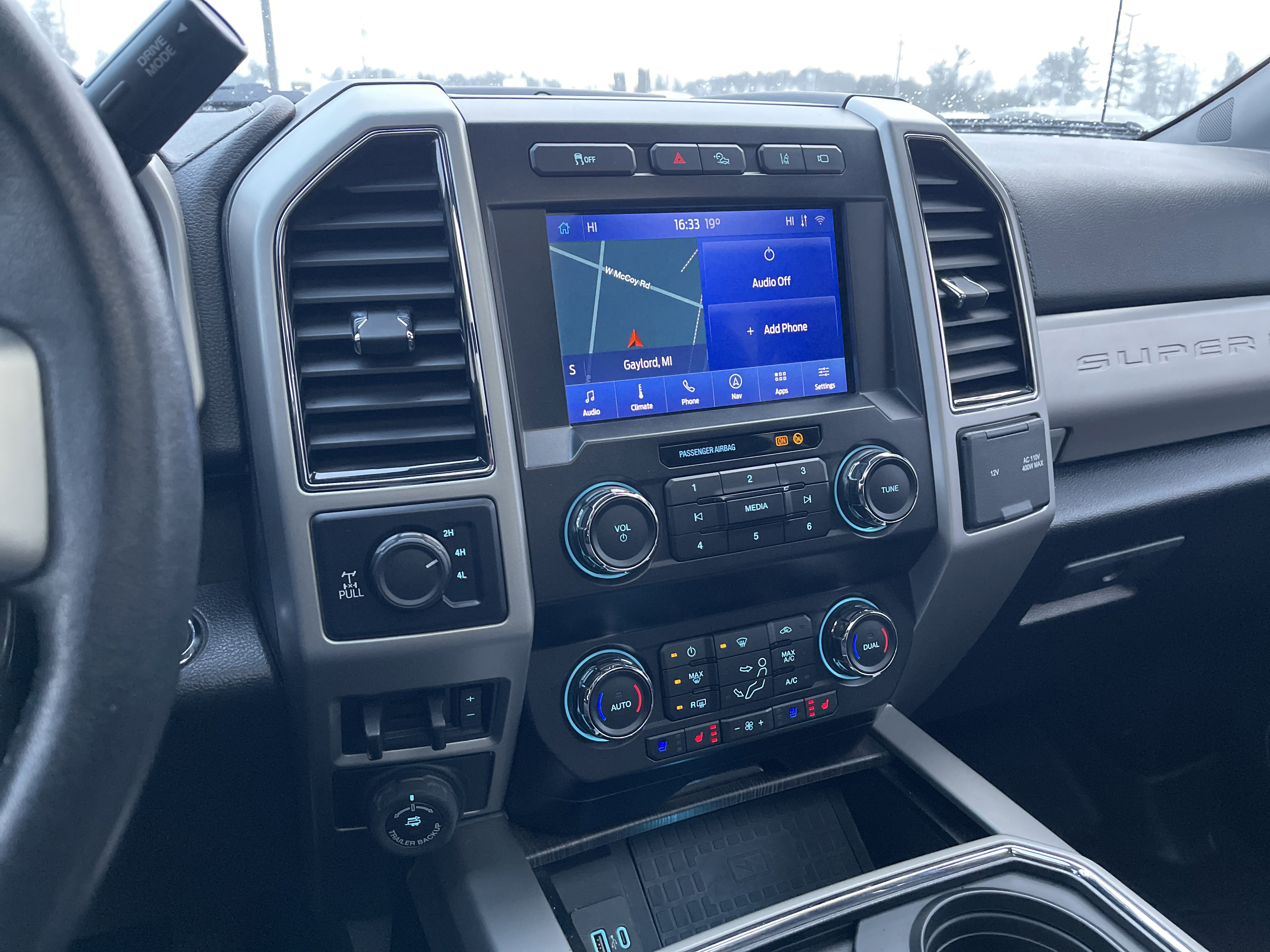 Used 2020 Ford F350 Lariat w/ Tremor Off-Road Package image 18