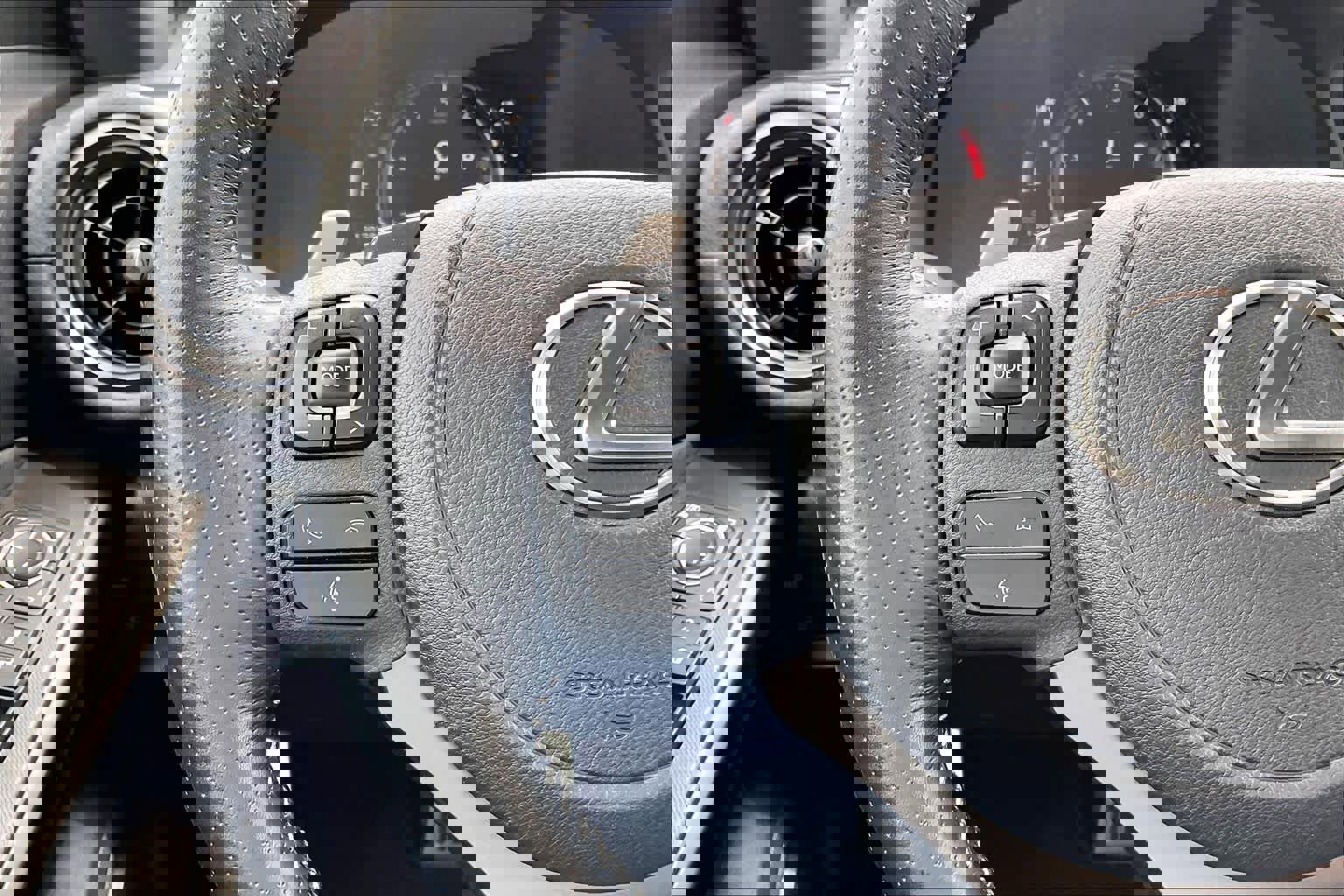 Used 2025 Lexus IS 350 F Sport w/ Navigation Package image 22