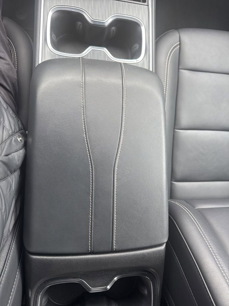 Used 2024 GMC Acadia Elevation image 32