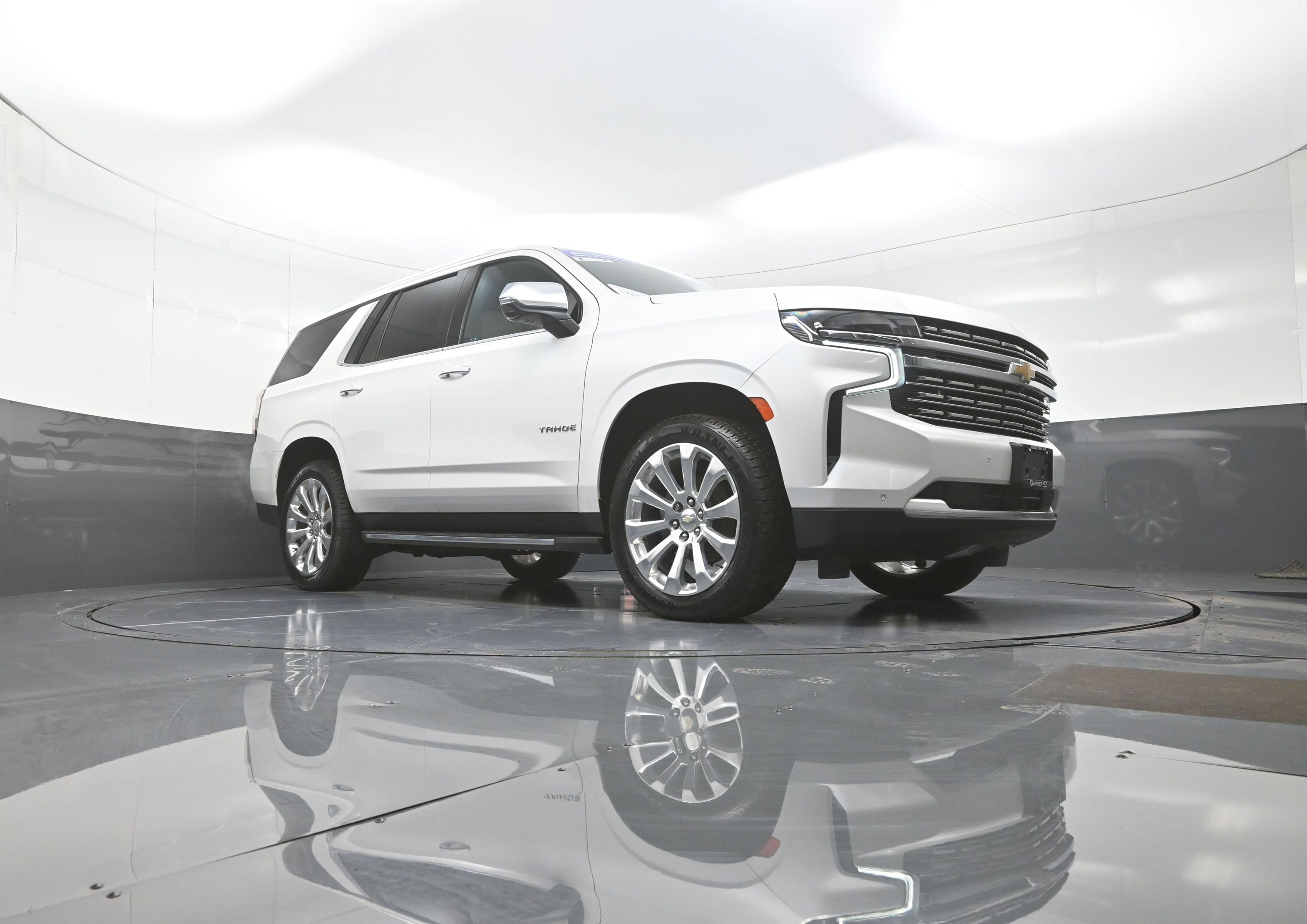 Used 2021 Chevrolet Tahoe Premier w/ Premium Package image 9