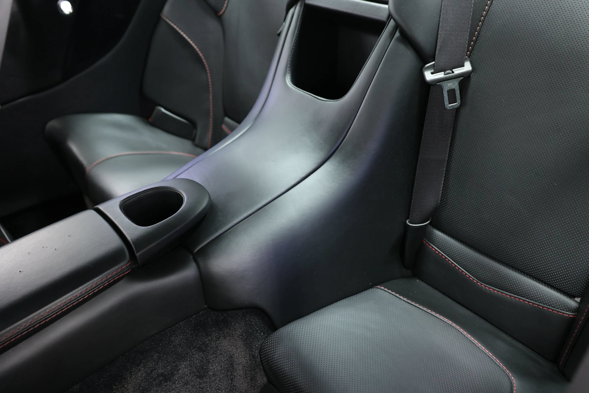 Used 2014 Aston Martin Vanquish Coupe RWD image 50