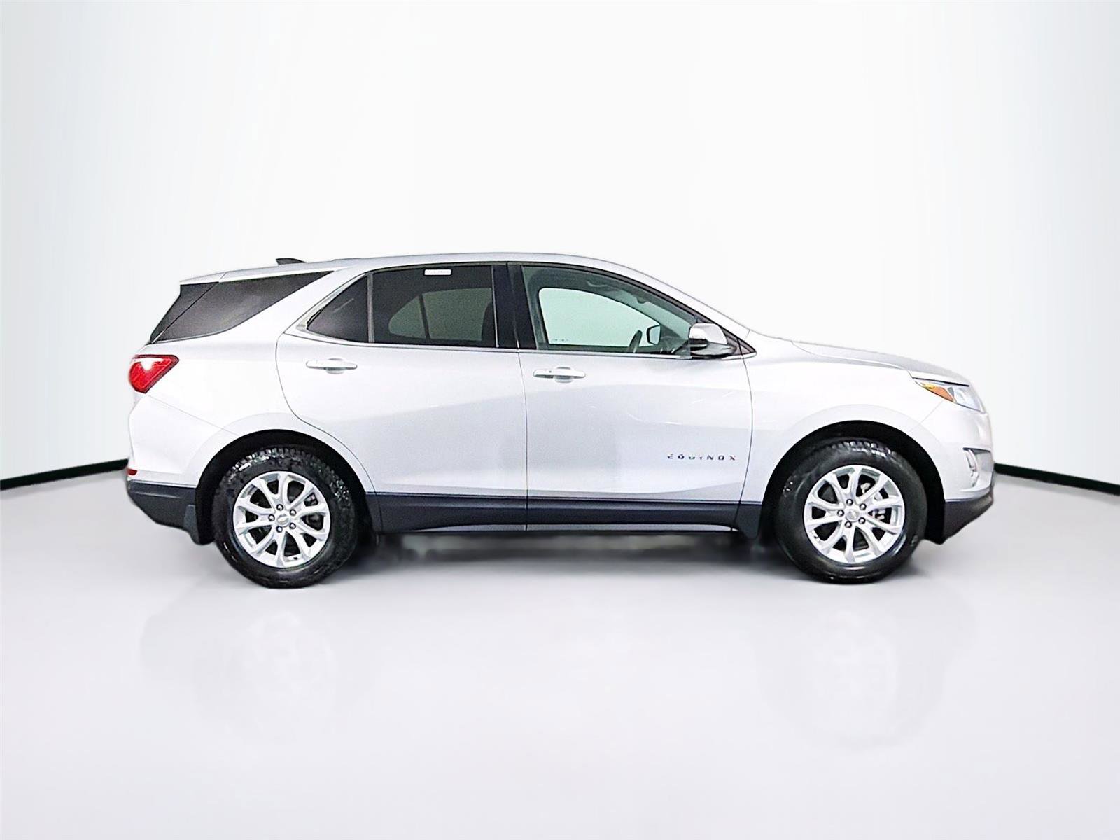 Used 2018 Chevrolet Equinox LT image 8