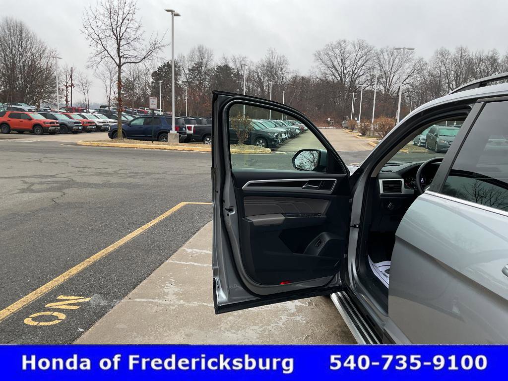 Used 2021 Volkswagen Atlas SE image 15