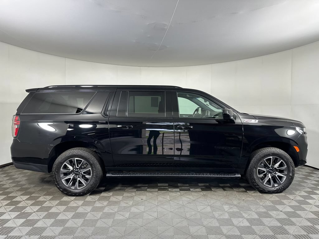 Used 2024 Chevrolet Suburban Z71 AWD/4WD image 6