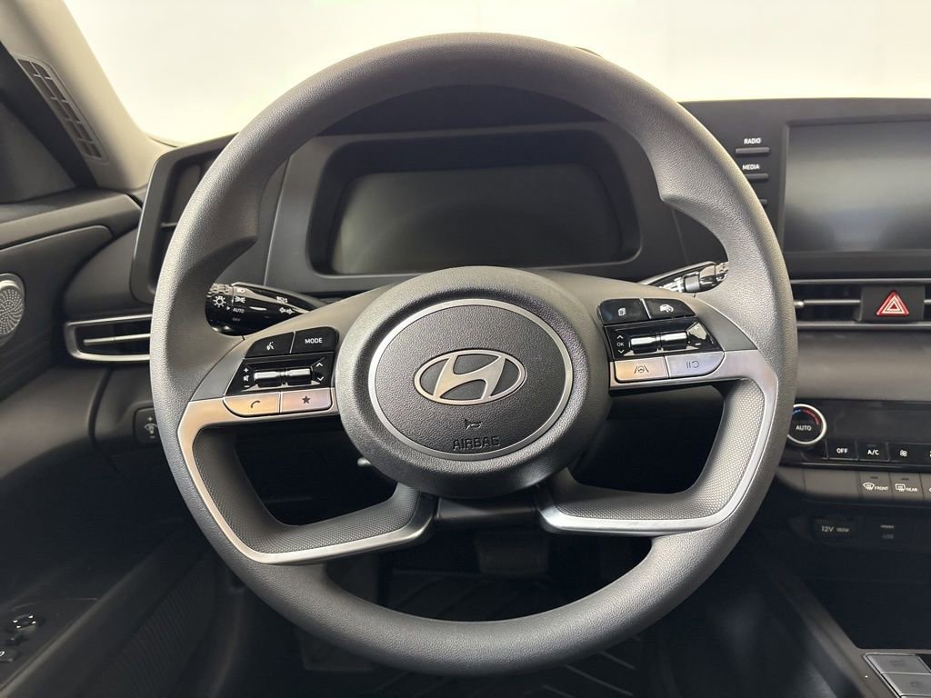 New 2025 Hyundai Elantra Hybrid FWD image 20