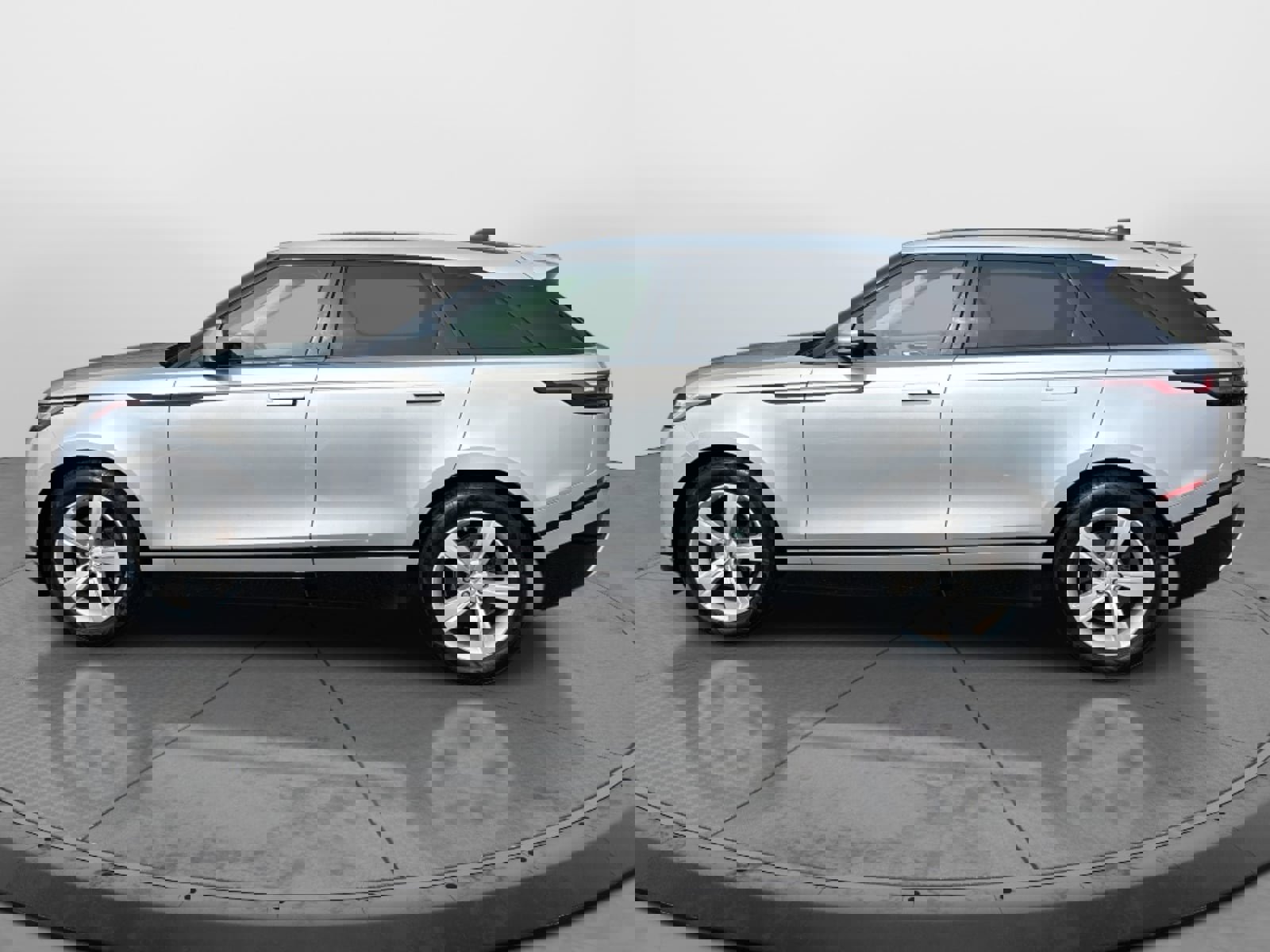 Used 2018 Land Rover Range Rover Velar S image 2