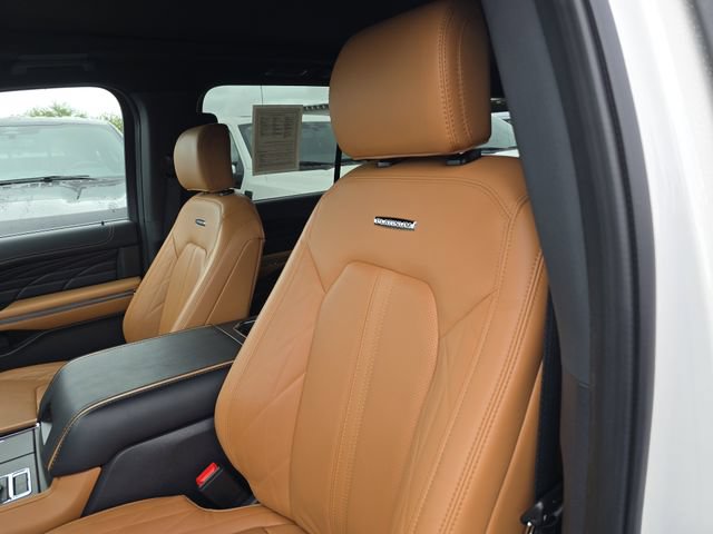 Used 2024 Ford Expedition Platinum AWD/4WD image 21