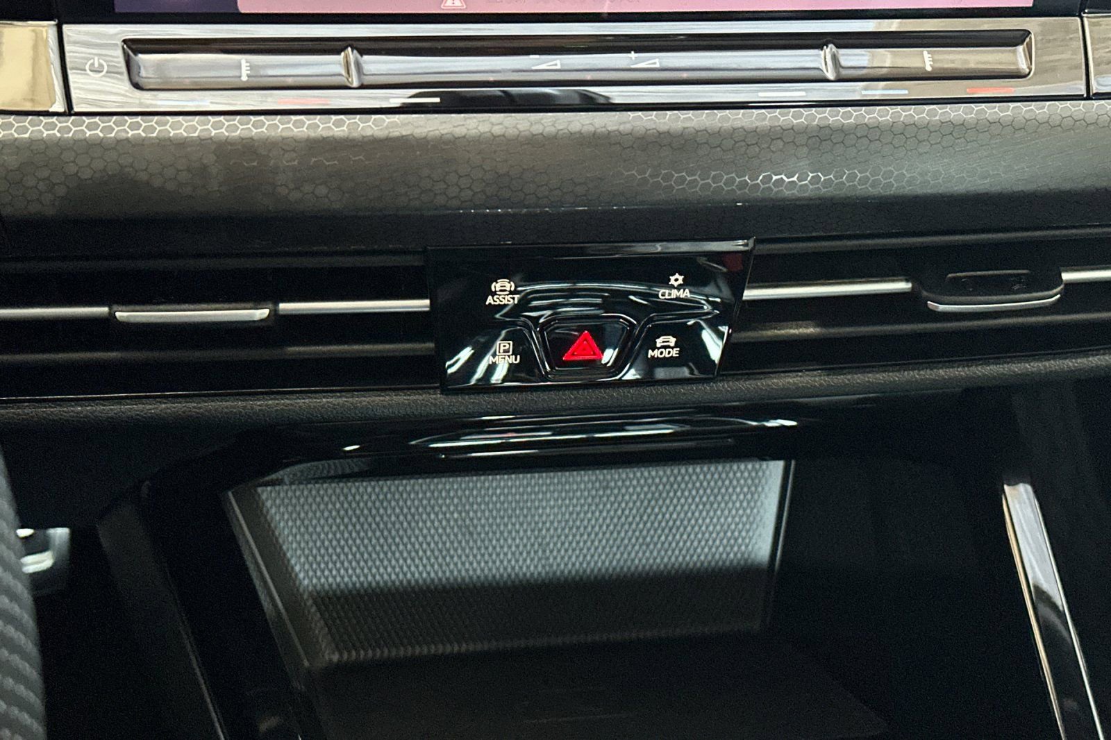 Used 2024 Volkswagen GTI SE image 20