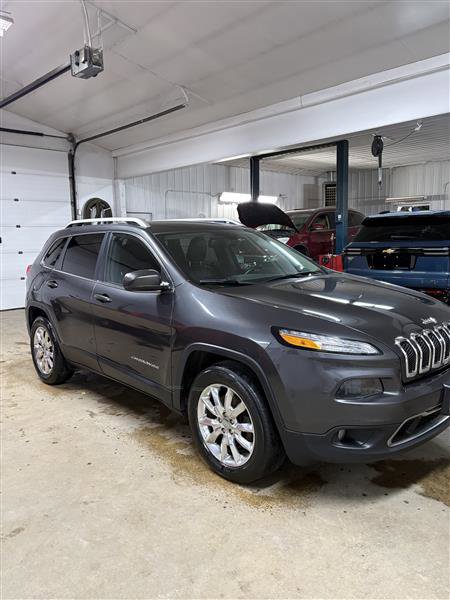 Used 2015 Jeep Cherokee Limited w/ Trailer Tow Group image 23