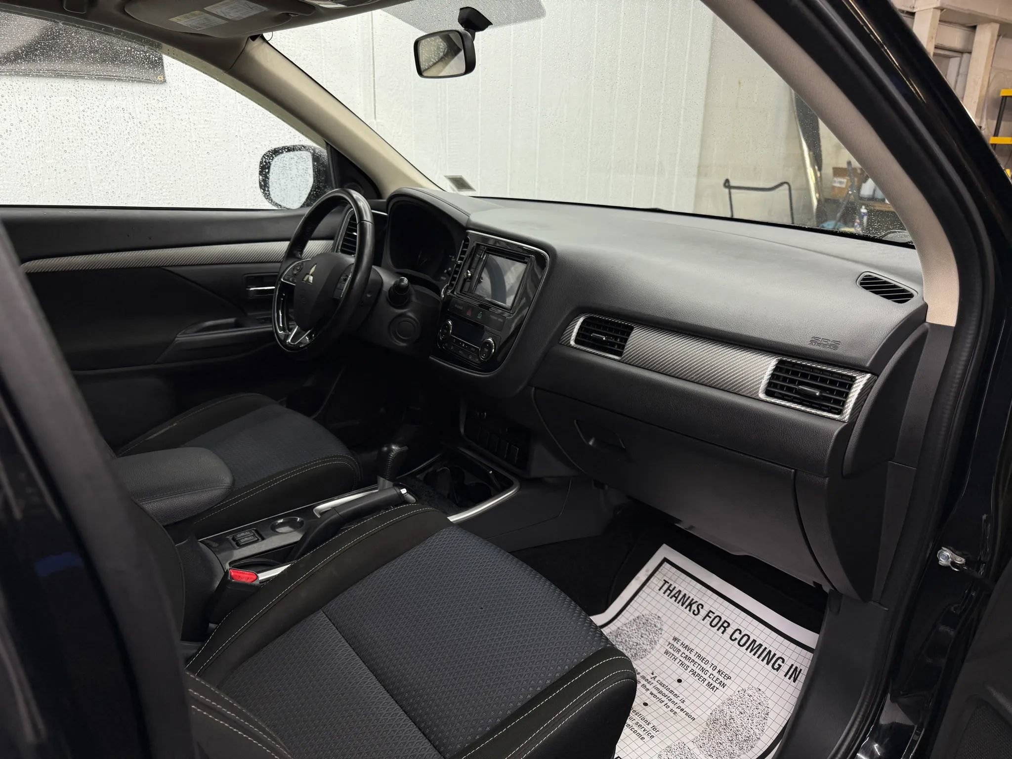 Used 2017 Mitsubishi Outlander SE image 7