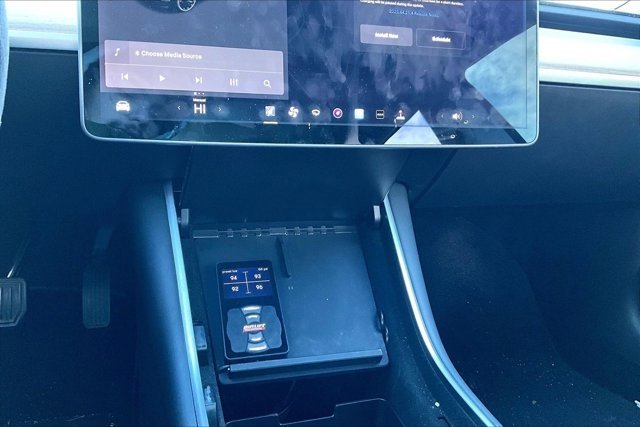 Used 2019 Tesla Model 3 Long Range image 15