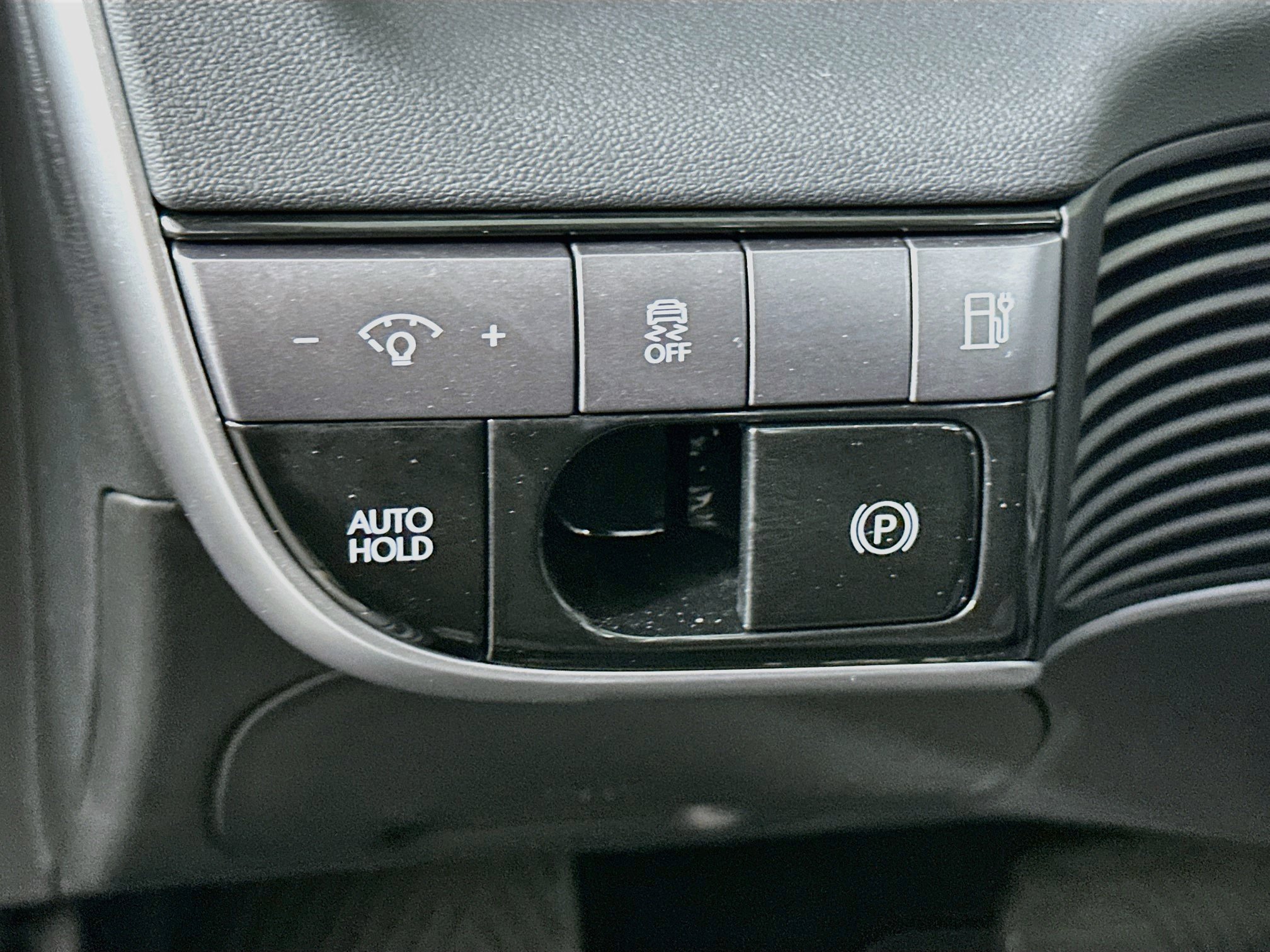 Used 2025 Hyundai Ioniq 5 SE RWD image 17