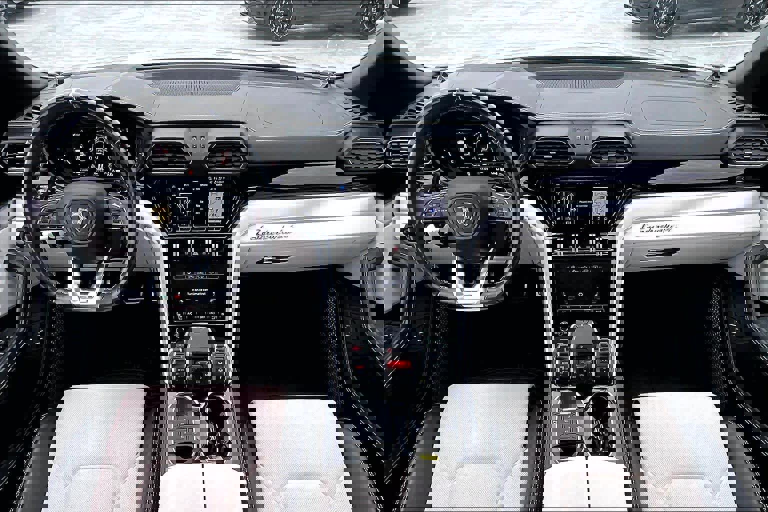 Used 2022 Lamborghini Urus image 15